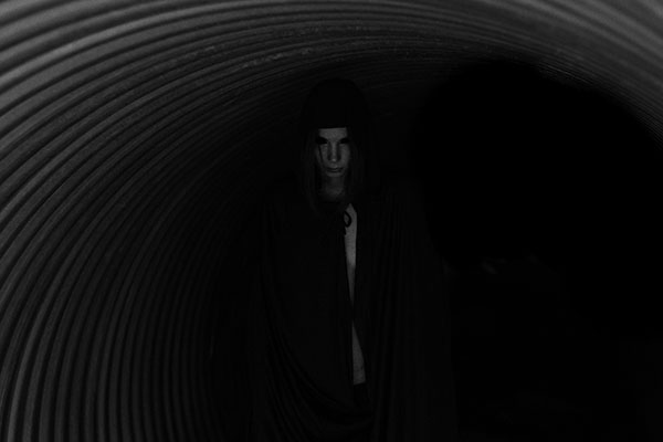 racheal-lomas-P9FMIokDloI-unsplash Spooky image of person